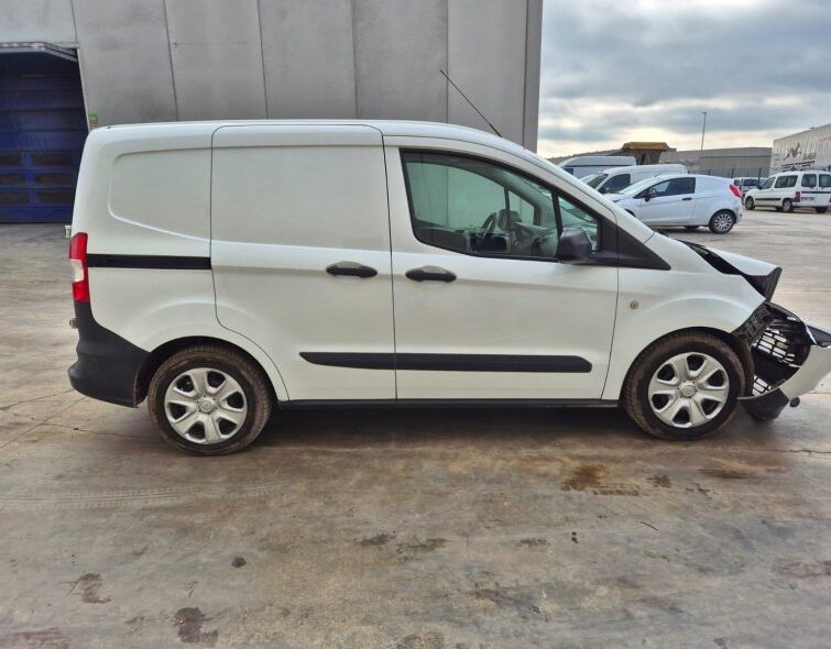 FORD  TRANSIT COURIER